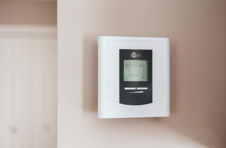 How Smart Homes Are Driving New Standards in Heating and Cooling